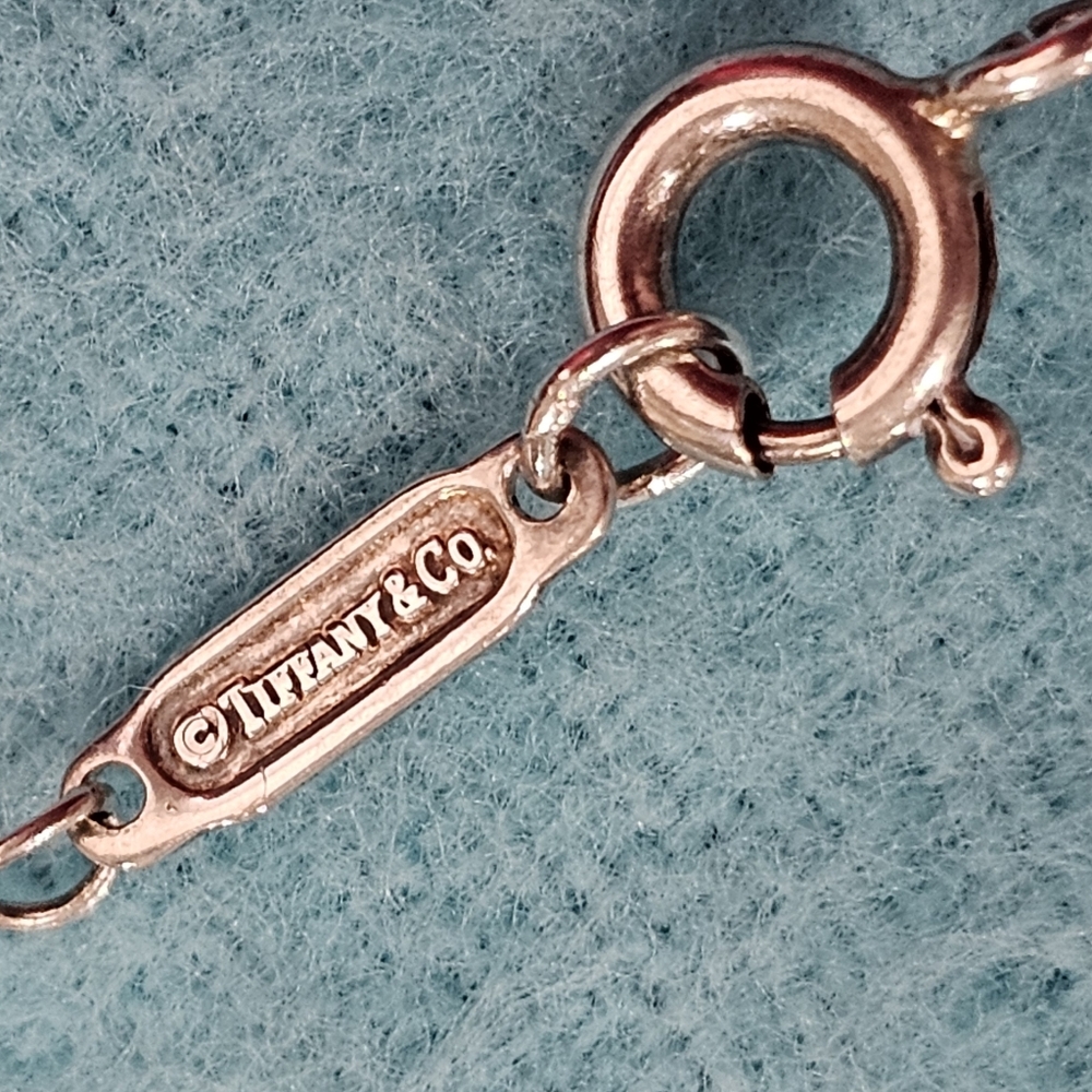 🤍Tiffany & Co. Atlas Open Circle Roman Numeral Pendant 925 Silver Necklace⏰️ - Picture 5 of 16